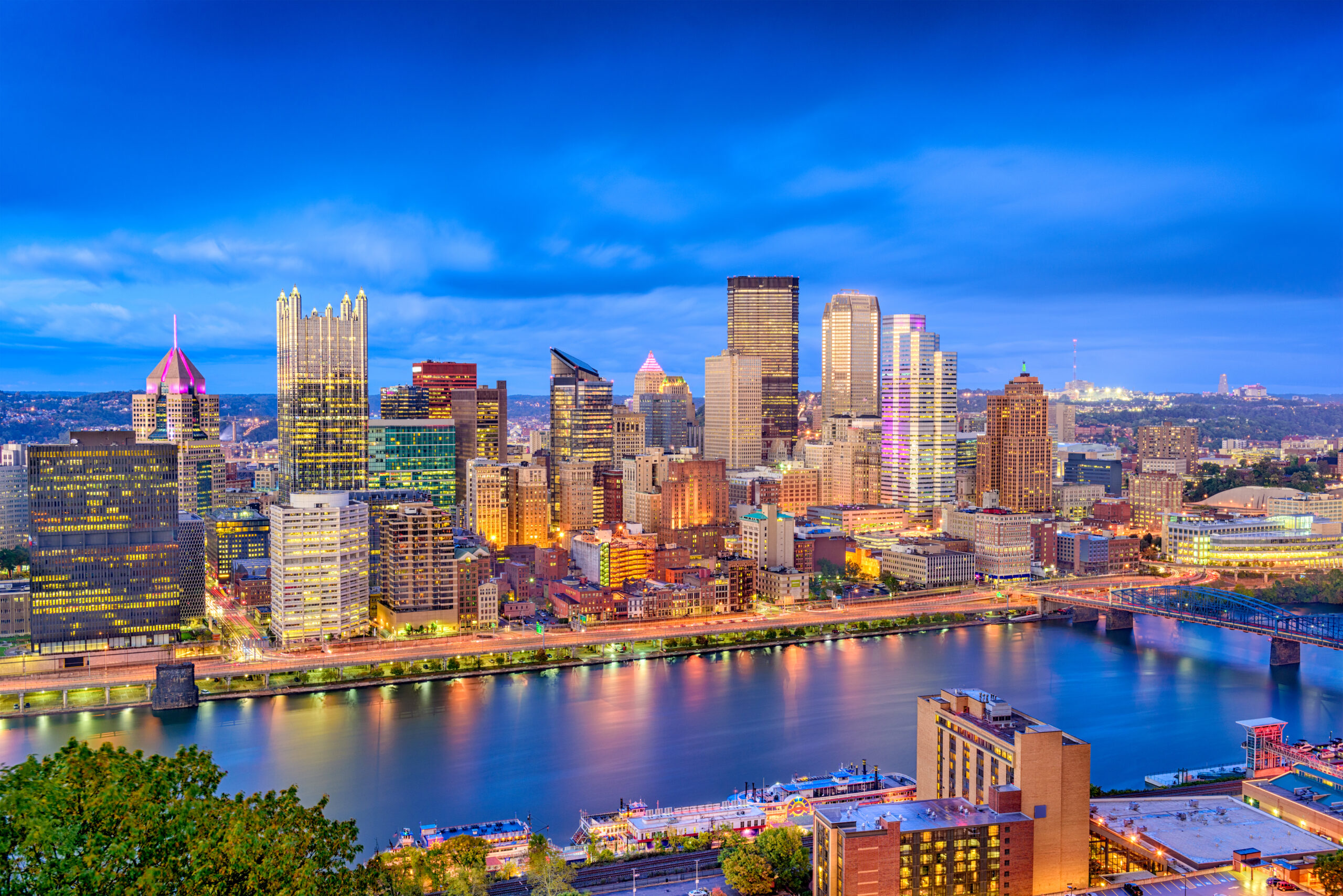 Pittsburgh,,Pennsylvania,,Usa,Skyline,Over,The,Monongahela,River.